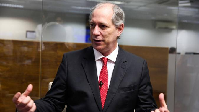 Ciro Gomes vai ao STF contra Bolsonaro ap s virar alvo de